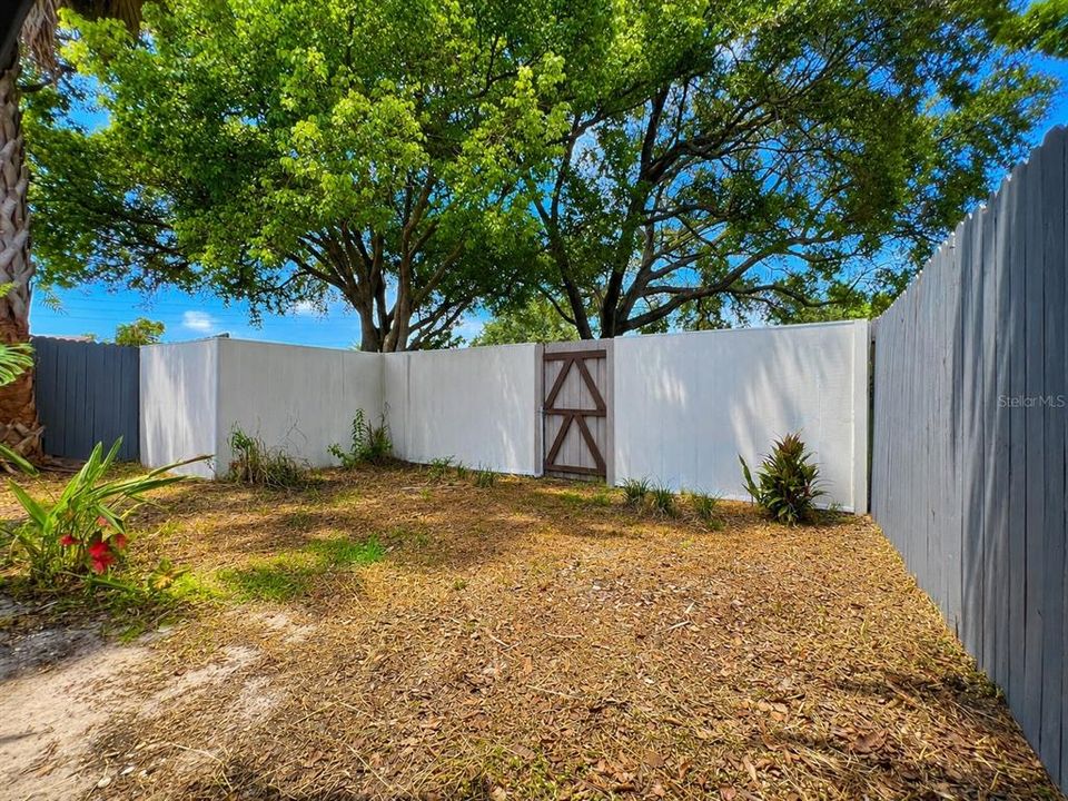 Activo con contrato: $284,000 (3 camas, 2 baños, 1284 Pies cuadrados)