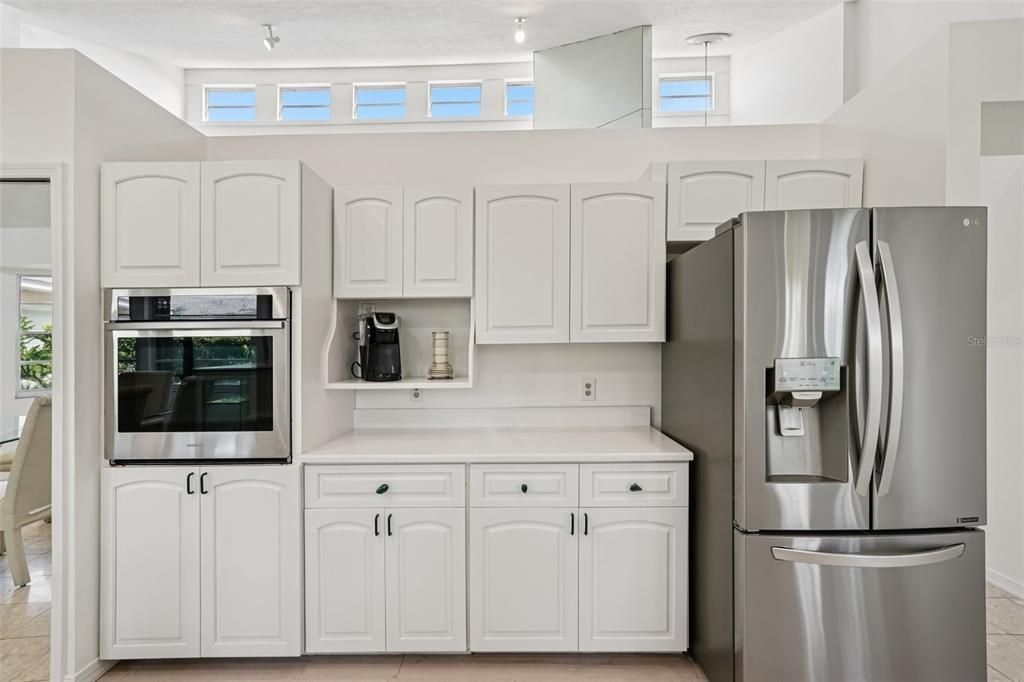 For Sale: $599,000 (3 beds, 2 baths, 1952 Square Feet)
