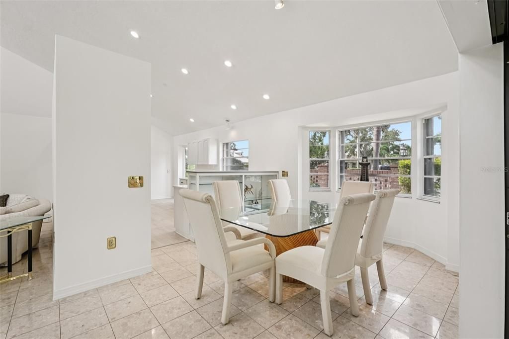 For Sale: $599,000 (3 beds, 2 baths, 1952 Square Feet)