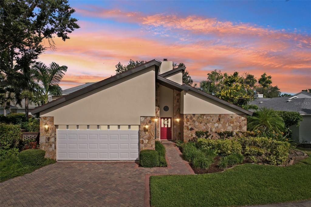 For Sale: $599,000 (3 beds, 2 baths, 1952 Square Feet)