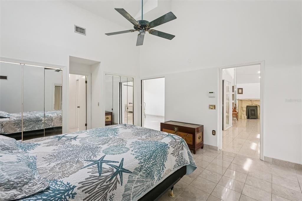 For Sale: $599,000 (3 beds, 2 baths, 1952 Square Feet)