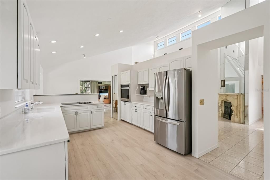 For Sale: $599,000 (3 beds, 2 baths, 1952 Square Feet)