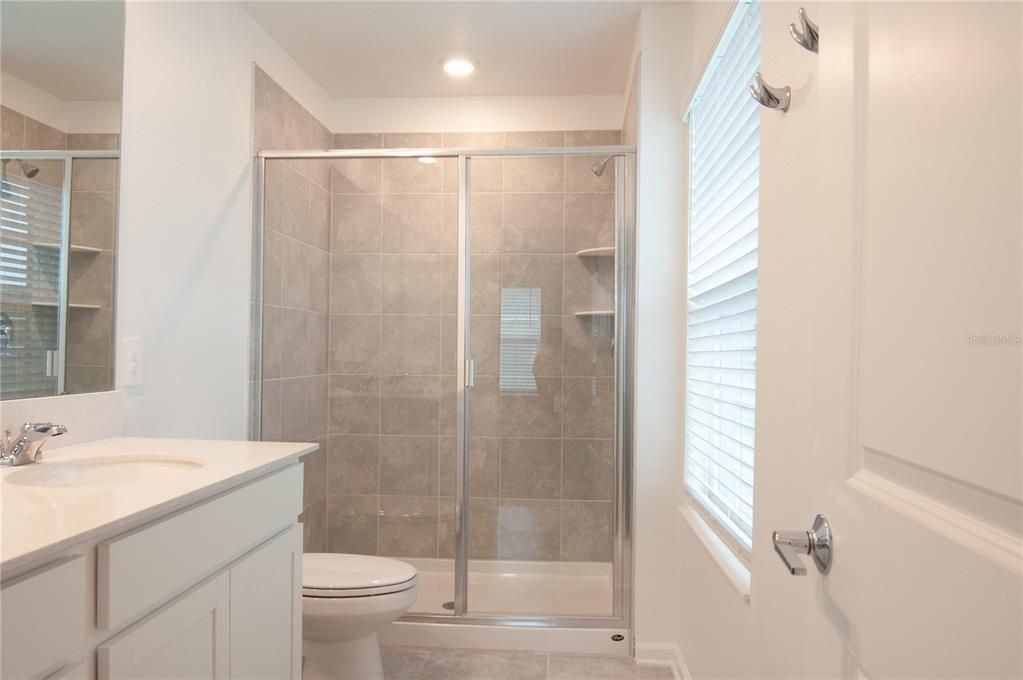 For Rent: $2,800 (3 beds, 2 baths, 1599 Square Feet)