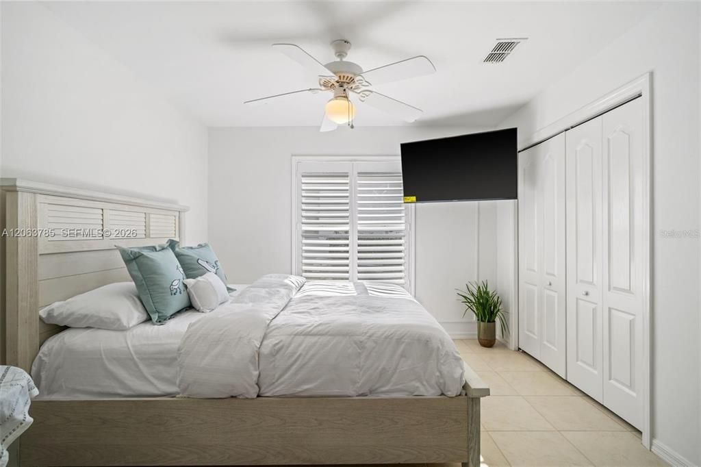 For Rent: $9,000 (3 beds, 2 baths, 1645 Square Feet)