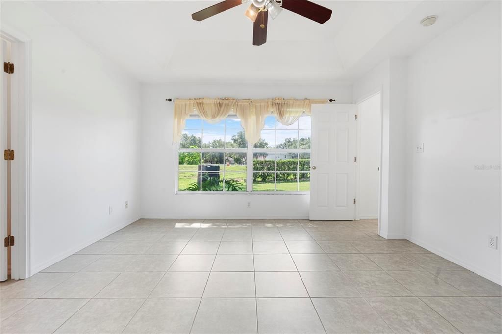 En Venta: $330,000 (3 camas, 2 baños, 1403 Pies cuadrados)