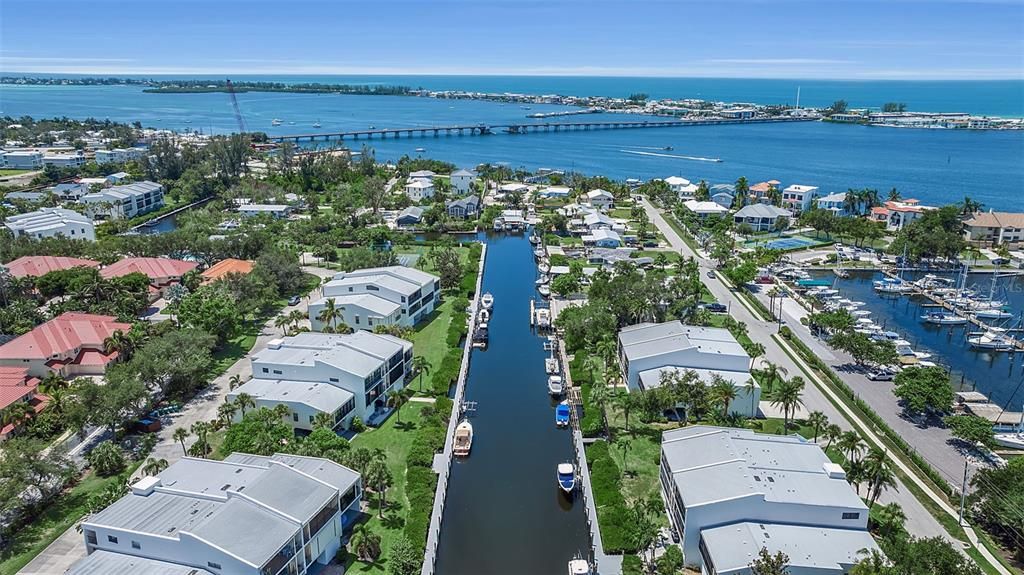 На продажу: $750,000 (2 спален, 2 ванн, 1834 Квадратных фут)