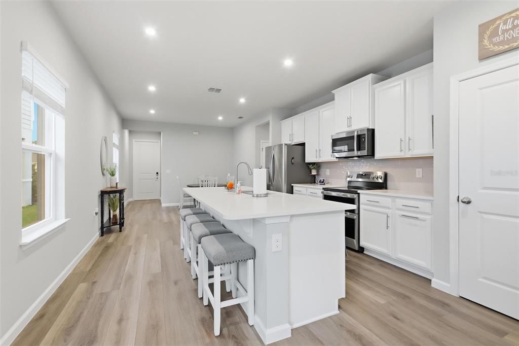 For Sale: $325,000 (3 beds, 2 baths, 1500 Square Feet)