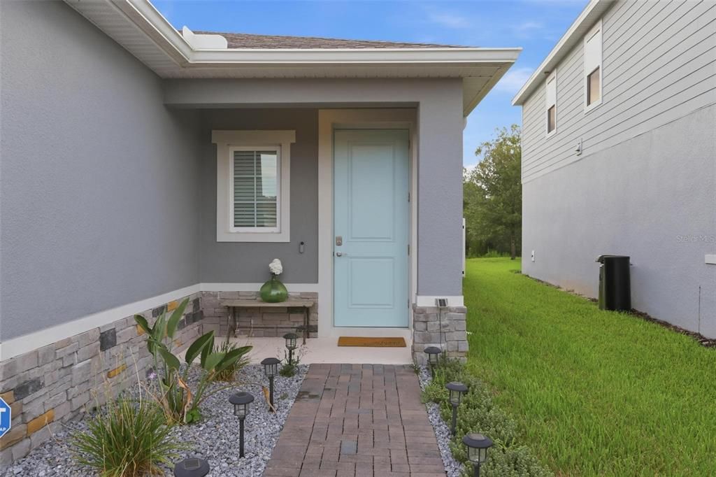 For Sale: $325,000 (3 beds, 2 baths, 1500 Square Feet)