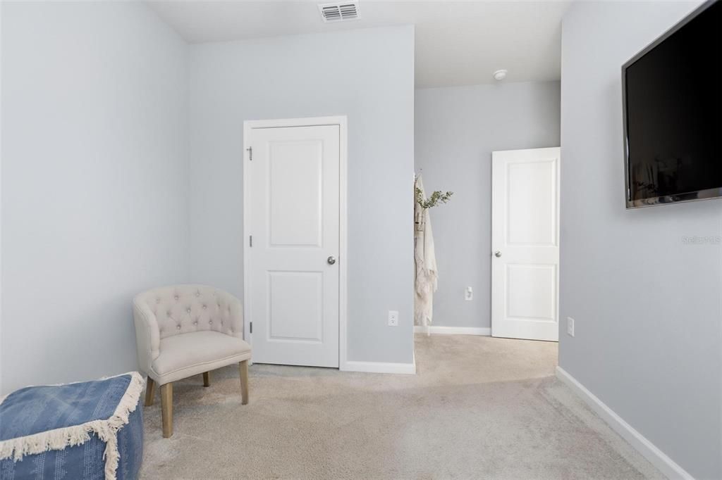 For Sale: $325,000 (3 beds, 2 baths, 1500 Square Feet)