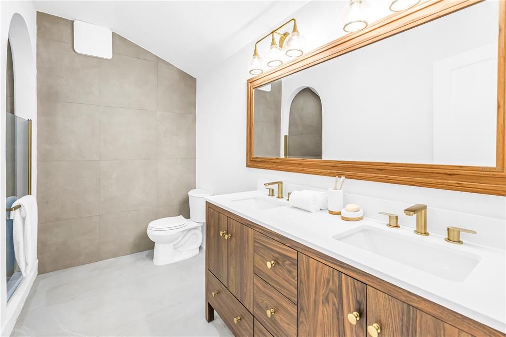 En Venta: $550,000 (3 camas, 2 baños, 1526 Pies cuadrados)