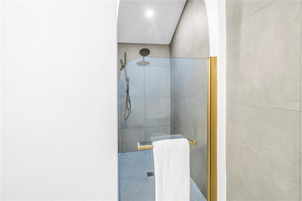 En Venta: $550,000 (3 camas, 2 baños, 1526 Pies cuadrados)