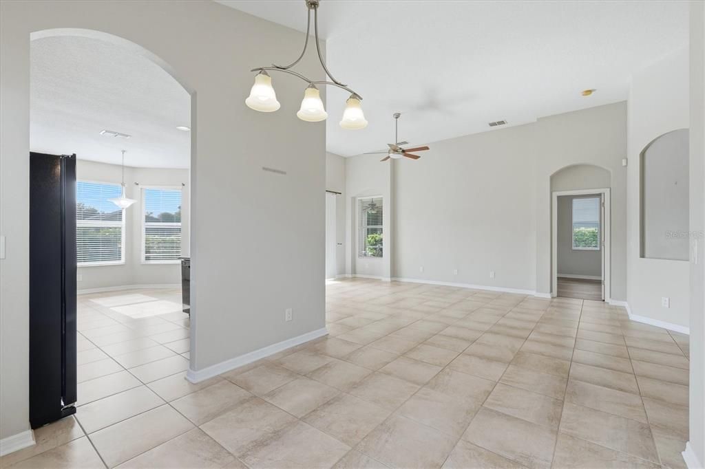 For Sale: $369,900 (3 beds, 2 baths, 1700 Square Feet)