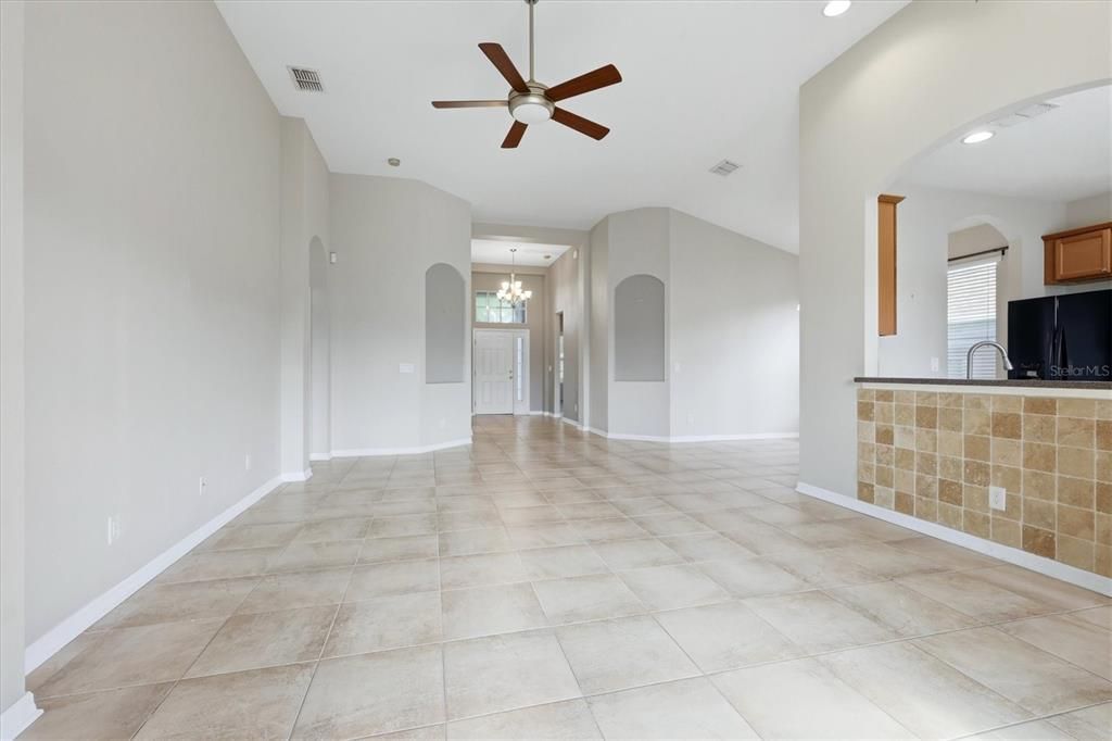 For Sale: $369,900 (3 beds, 2 baths, 1700 Square Feet)