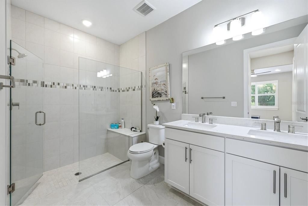 For Rent: $2,500 (2 beds, 2 baths, 1602 Square Feet)