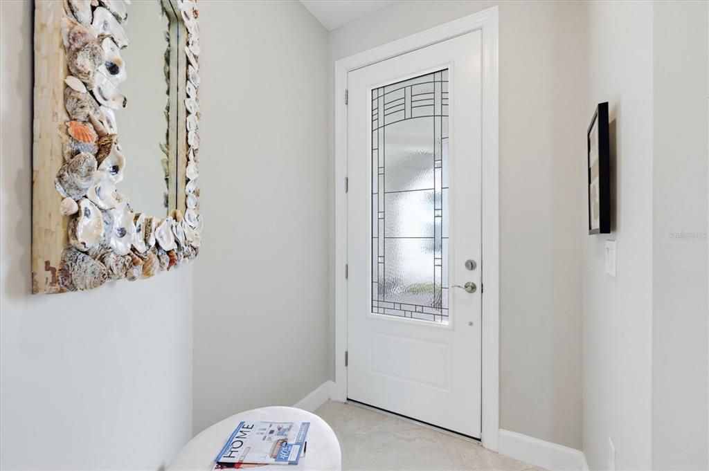 For Rent: $2,500 (2 beds, 2 baths, 1602 Square Feet)
