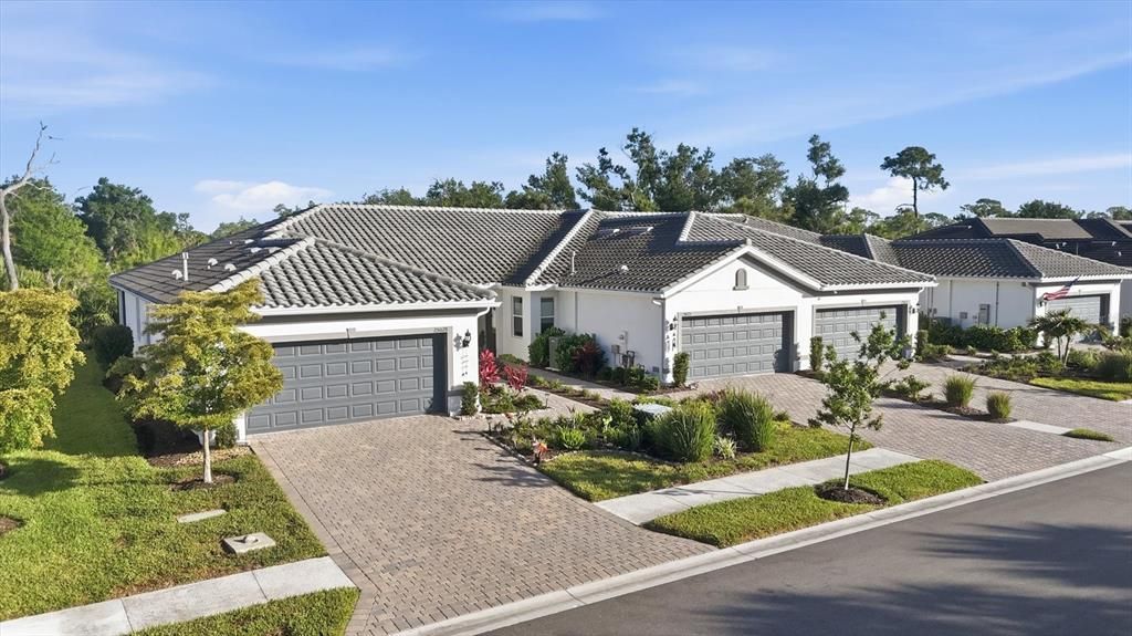 For Rent: $2,500 (2 beds, 2 baths, 1602 Square Feet)