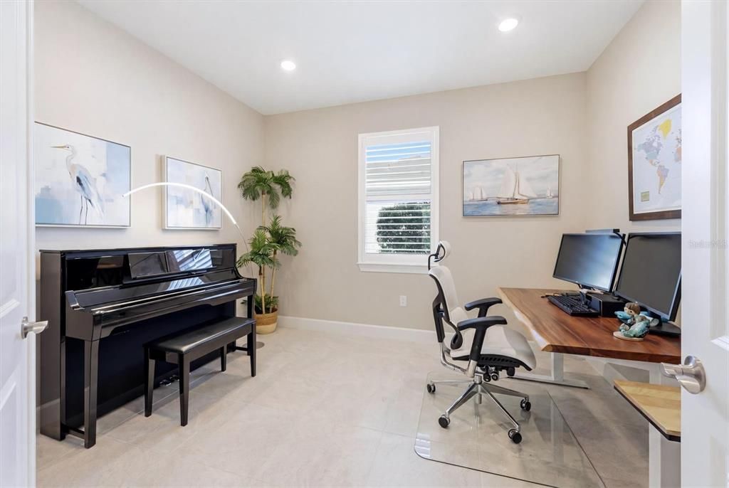 For Rent: $2,500 (2 beds, 2 baths, 1602 Square Feet)