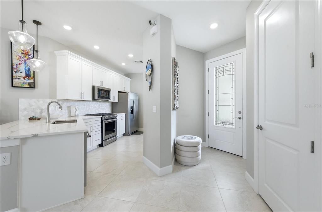 For Rent: $2,500 (2 beds, 2 baths, 1602 Square Feet)