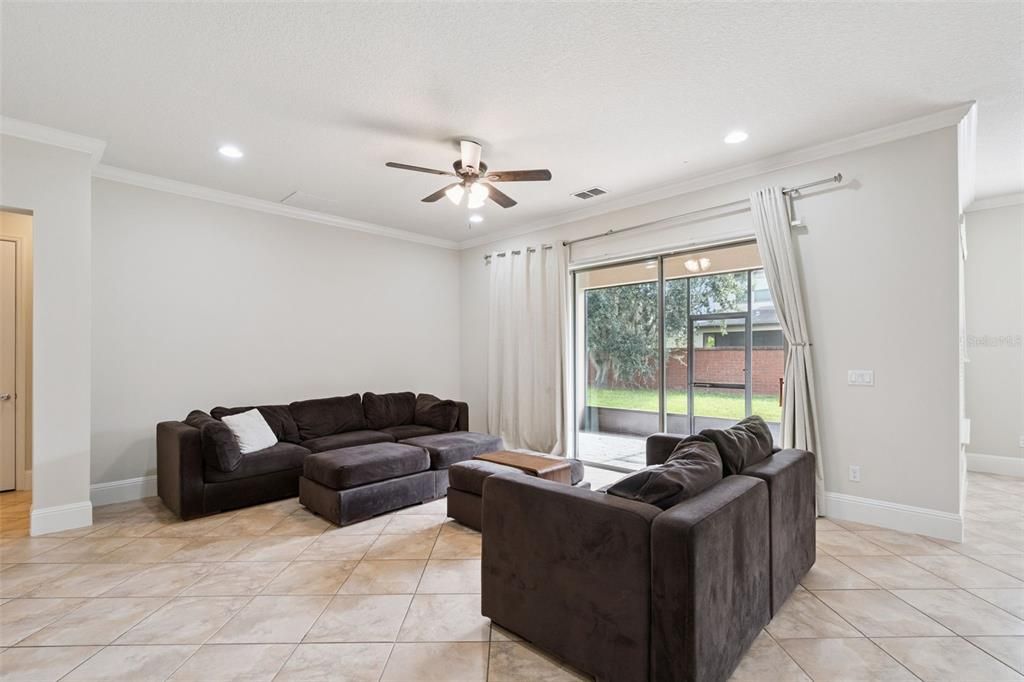 En Venta: $849,900 (4 camas, 3 baños, 3412 Pies cuadrados)