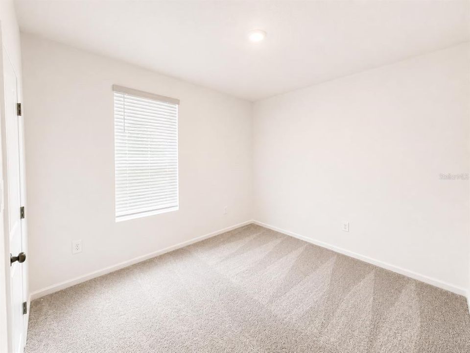 For Rent: $2,100 (3 beds, 2 baths, 1559 Square Feet)