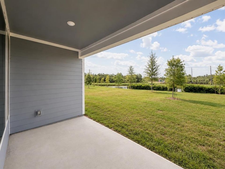 For Rent: $2,100 (3 beds, 2 baths, 1559 Square Feet)