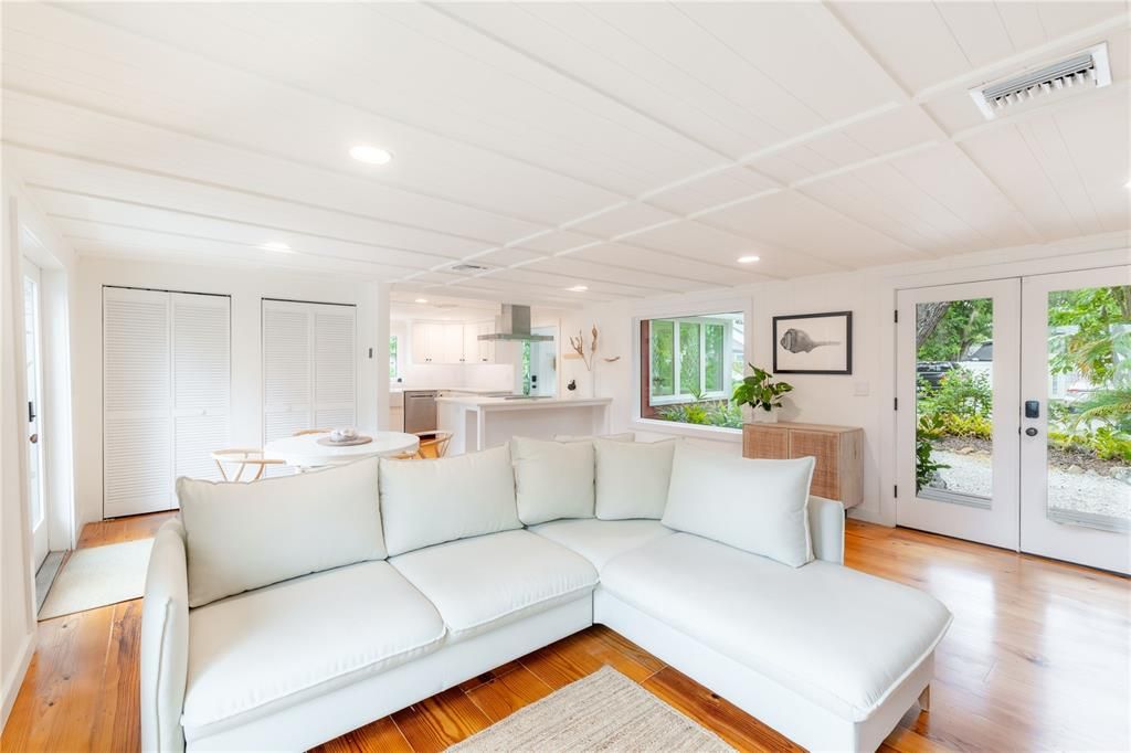 Activo con contrato: $599,000 (2 camas, 2 baños, 1020 Pies cuadrados)