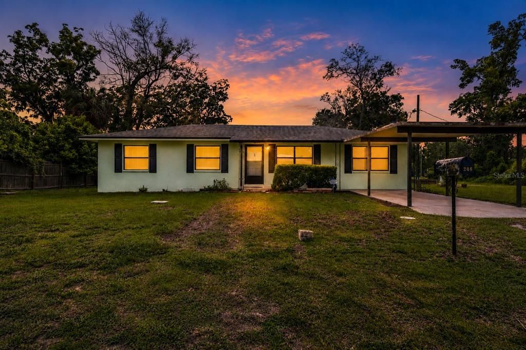 For Sale: $225,000 (3 beds, 1 baths, 1352 Square Feet)