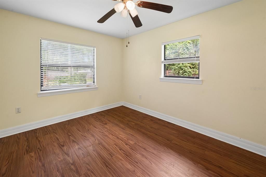 For Sale: $225,000 (3 beds, 1 baths, 1352 Square Feet)