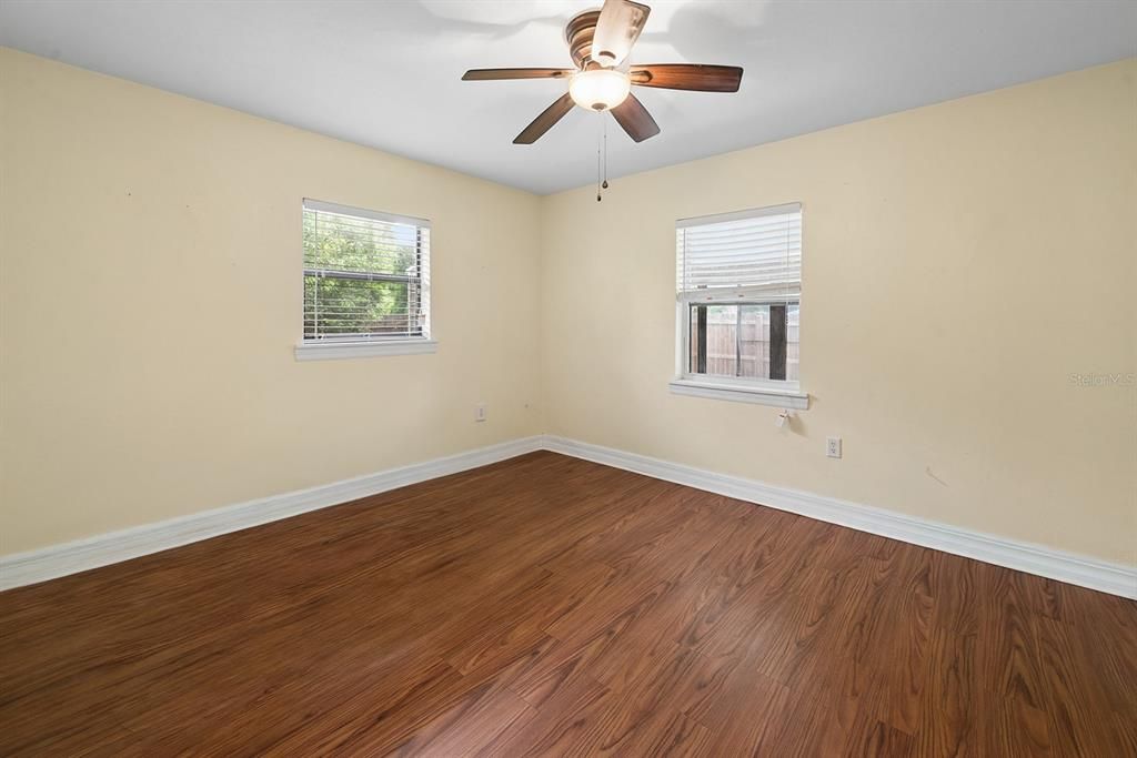 For Sale: $225,000 (3 beds, 1 baths, 1352 Square Feet)