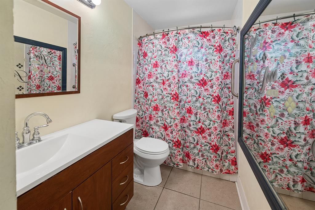 For Sale: $225,000 (3 beds, 1 baths, 1352 Square Feet)