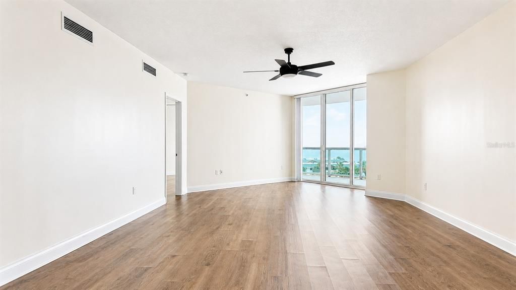 En Venta: $285,900 (2 camas, 2 baños, 1670 Pies cuadrados)
