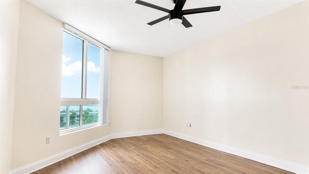 En Venta: $285,900 (2 camas, 2 baños, 1670 Pies cuadrados)