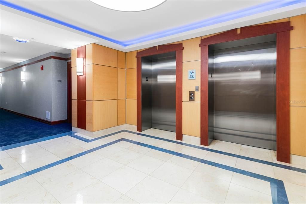 En Venta: $285,900 (2 camas, 2 baños, 1670 Pies cuadrados)