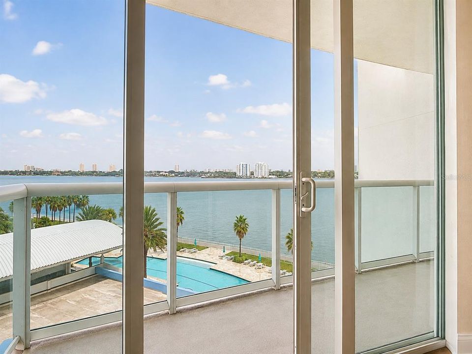 En Venta: $285,900 (2 camas, 2 baños, 1670 Pies cuadrados)