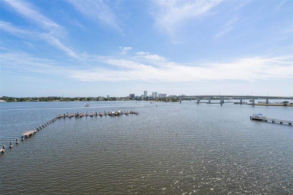 En Venta: $285,900 (2 camas, 2 baños, 1670 Pies cuadrados)