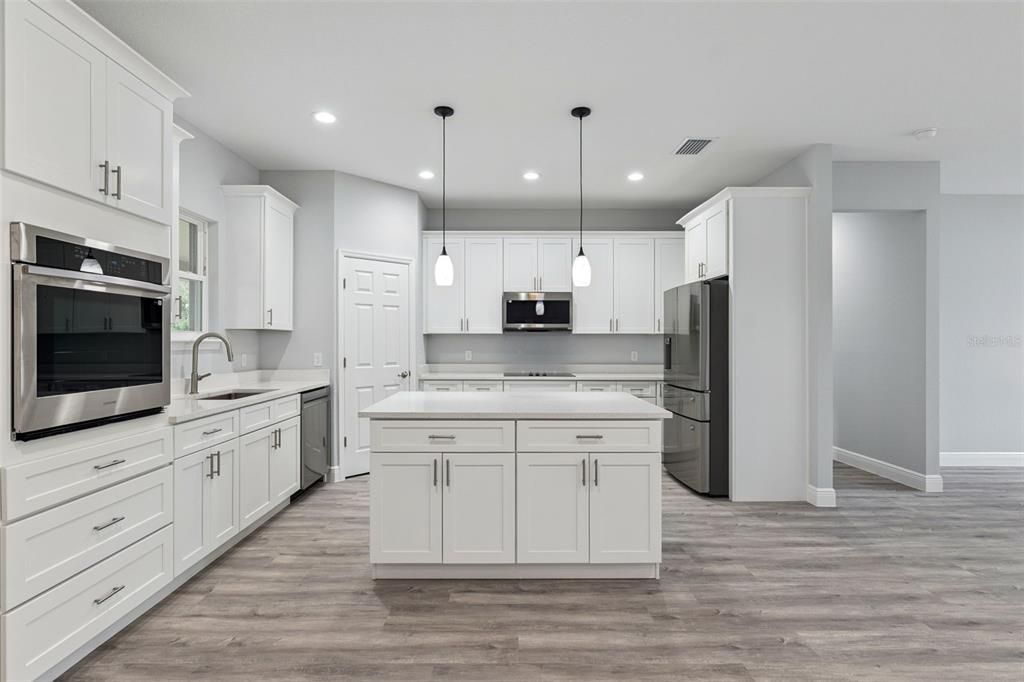 For Sale: $575,000 (4 beds, 3 baths, 2291 Square Feet)