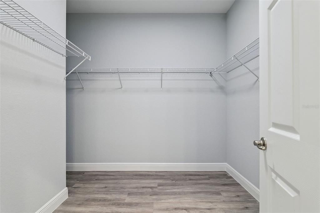 For Sale: $575,000 (4 beds, 3 baths, 2291 Square Feet)