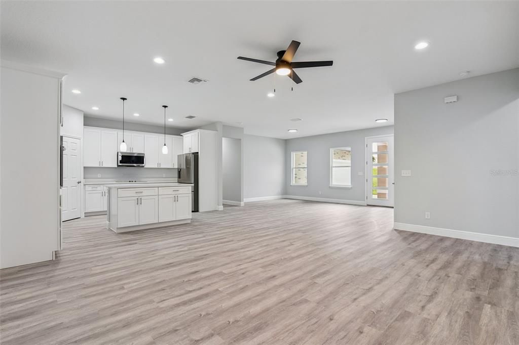 For Sale: $575,000 (4 beds, 3 baths, 2291 Square Feet)