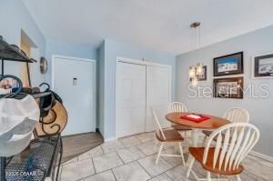 For Rent: $1,200 (1 beds, 1 baths, 710 Square Feet)