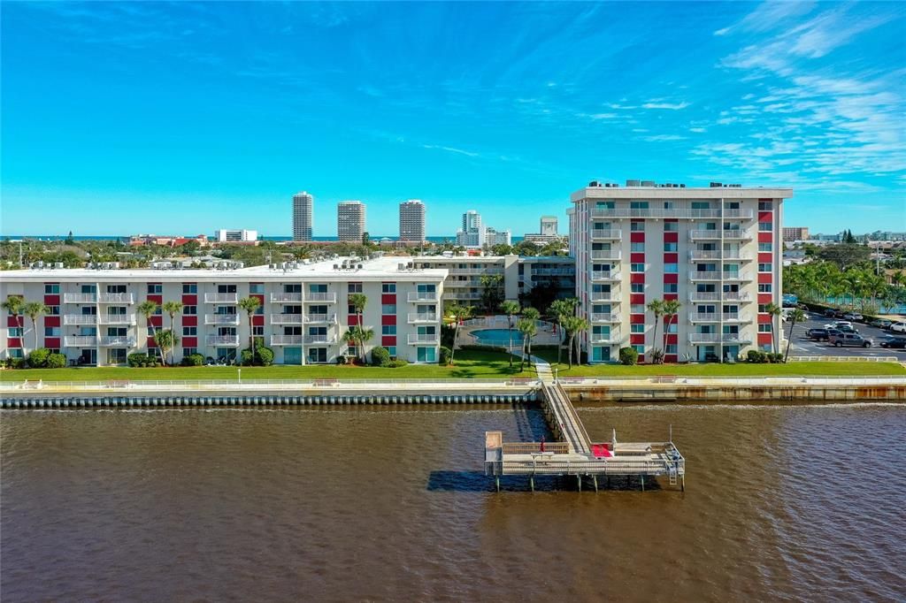 For Rent: $1,200 (1 beds, 1 baths, 710 Square Feet)