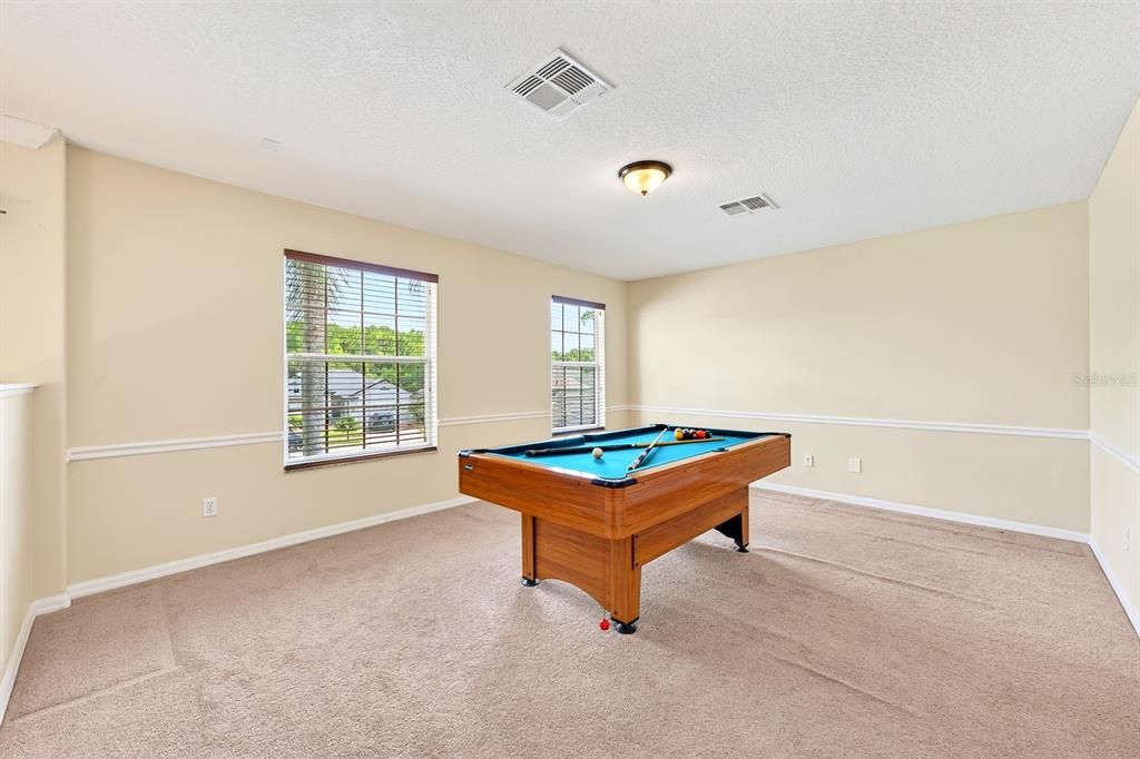 For Sale: $840,000 (6 beds, 3 baths, 3622 Square Feet)