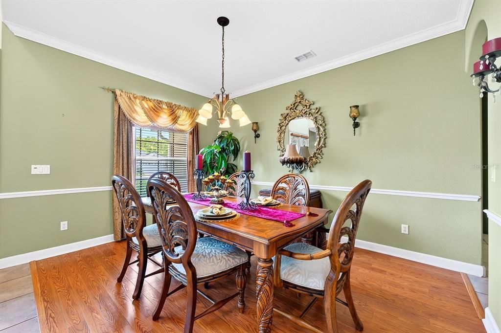 For Sale: $840,000 (6 beds, 3 baths, 3622 Square Feet)