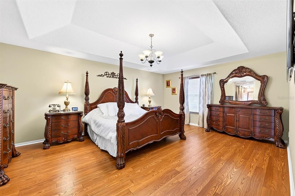For Sale: $840,000 (6 beds, 3 baths, 3622 Square Feet)