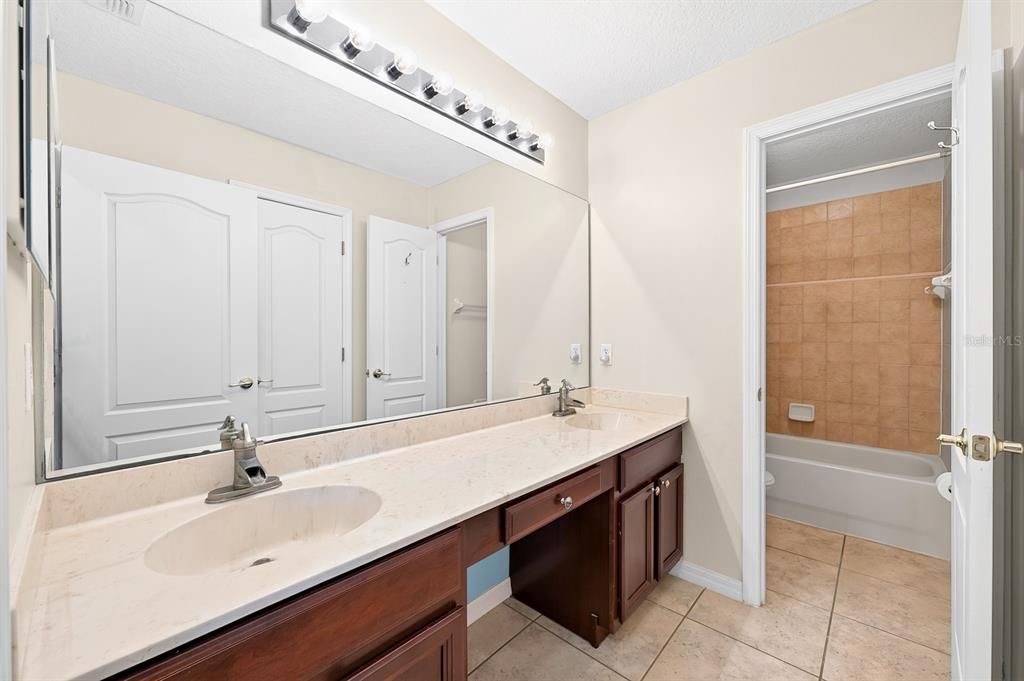 For Sale: $840,000 (6 beds, 3 baths, 3622 Square Feet)