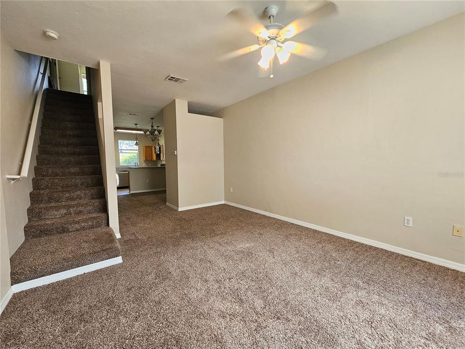 For Rent: $1,375 (2 beds, 2 baths, 1114 Square Feet)