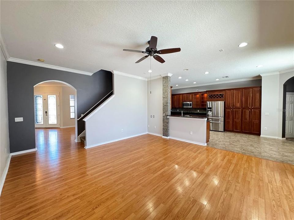 For Rent: $3,400 (4 beds, 3 baths, 3077 Square Feet)