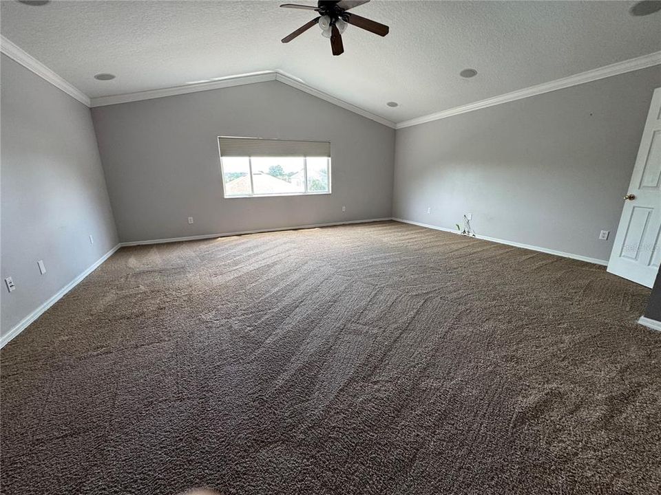 For Rent: $3,400 (4 beds, 3 baths, 3077 Square Feet)