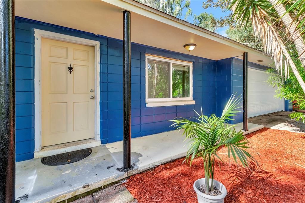 For Sale: $199,999 (2 beds, 1 baths, 1082 Square Feet)
