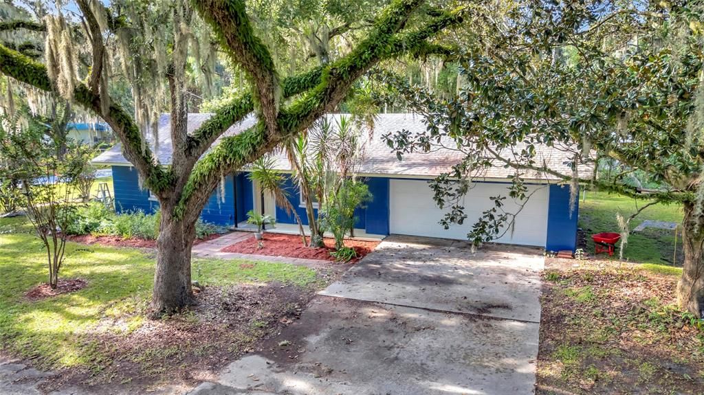 For Sale: $199,999 (2 beds, 1 baths, 1082 Square Feet)
