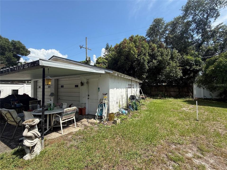 На продажу: $375,000 (0.16 acres)